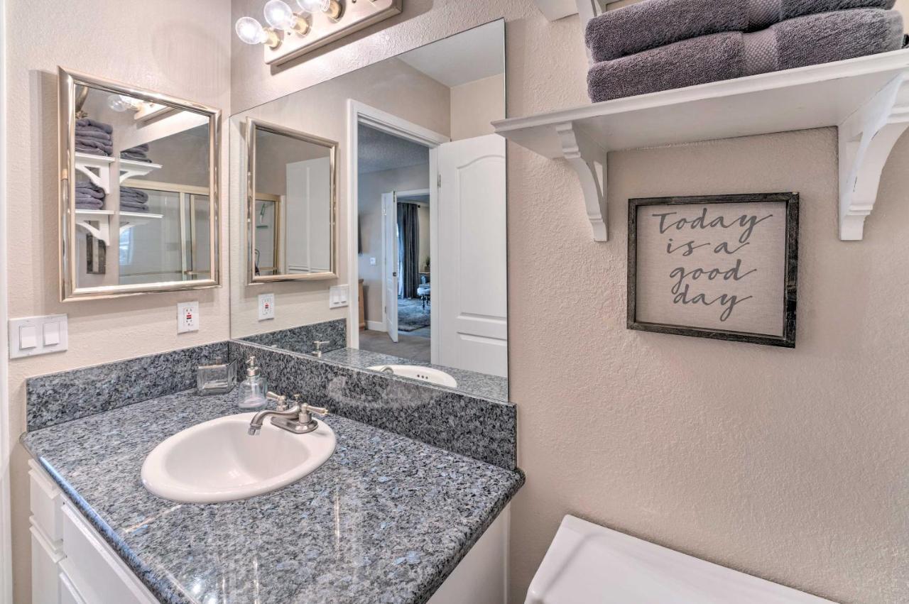Lake Havasu Condo With Pool Access 1 Block To Beach Lake Havasu City Bagian luar foto